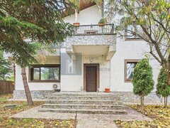 Branesti casa spatioasa de vanzare, gata de mutat, cu curte