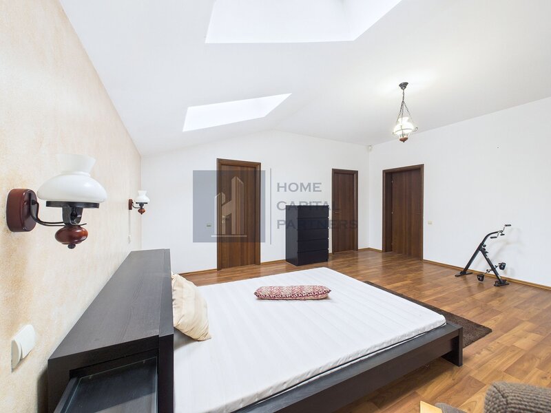 Branesti casa spatioasa de vanzare, gata de mutat, cu curte