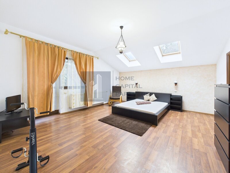 Branesti casa spatioasa de vanzare, gata de mutat, cu curte