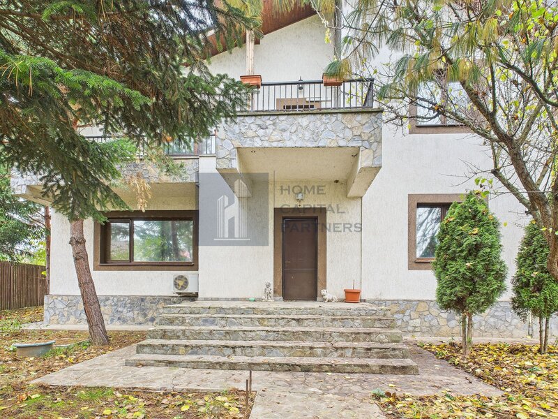 Branesti casa spatioasa de vanzare, gata de mutat, cu curte